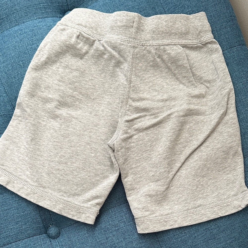 Hanna Andersson Light Gray Sweat Shorts - Picture 4 of 4